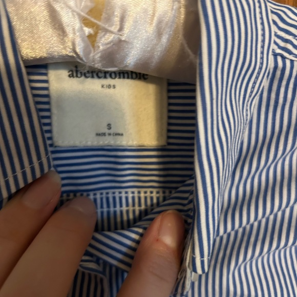 Blue Striped Girls shirt - Picture 3 of 4